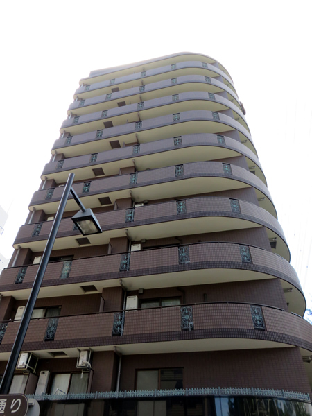 グリフィン新横浜5番館の外観