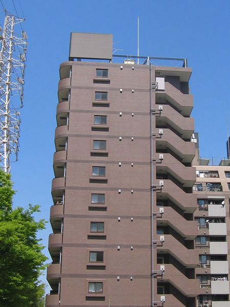 グリフィン新横浜5番館の外観