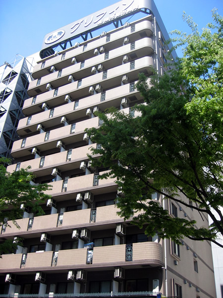 グリフィン新横浜アリーナ前の外観