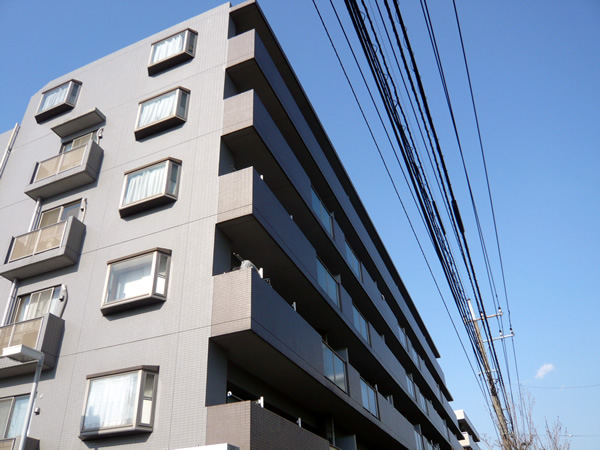 ルピナス南林間の外観