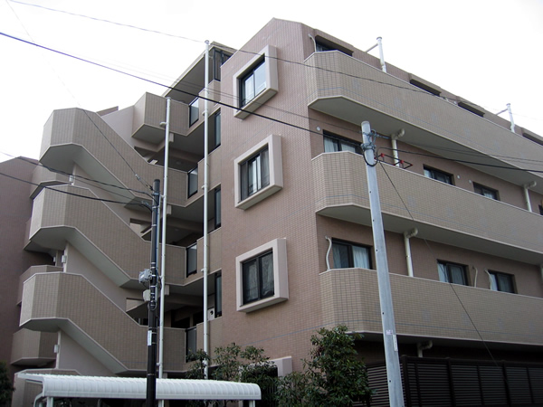 Fステージ江田の外観