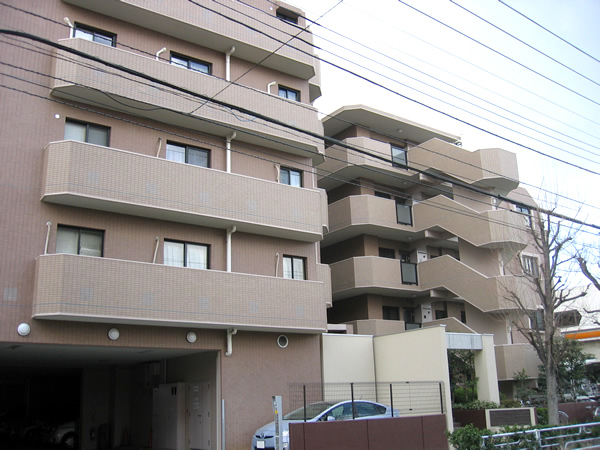 Fステージ江田の外観