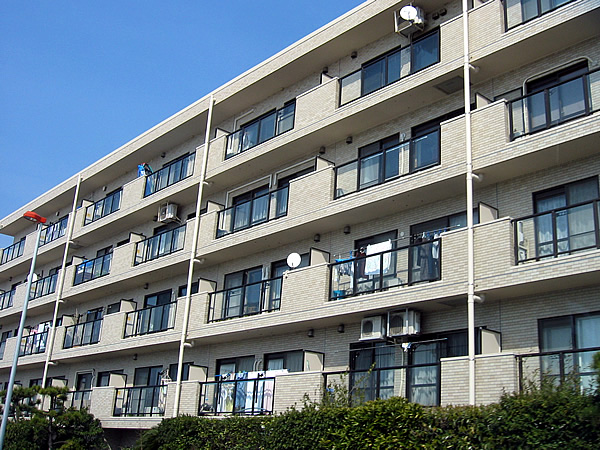 ライオンズマンション逗子海岸の外観