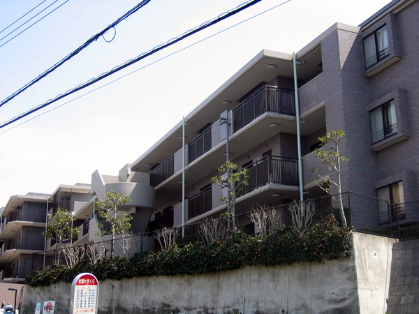 グレーシア鎌倉寺分の外観