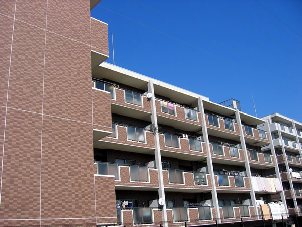 コンフォートパレス菊名ウエストコートの外観