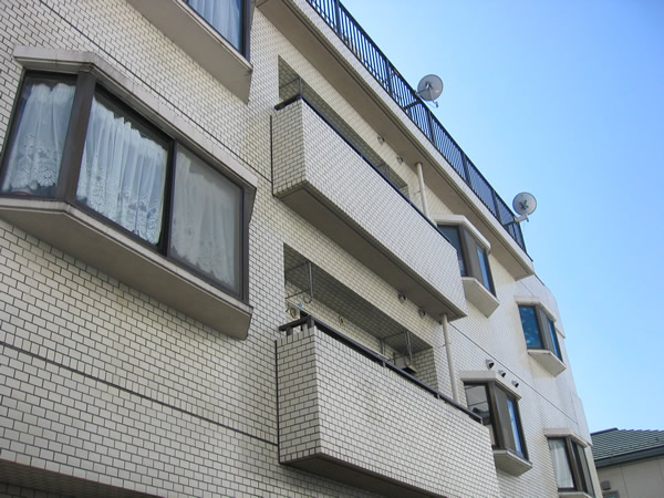 ライオンズマンション菊名第2の外観