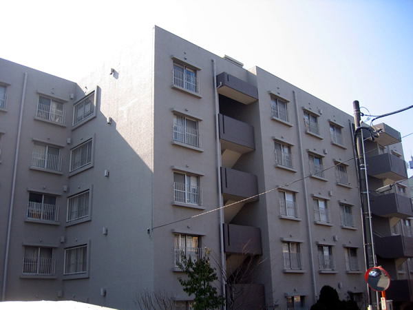 東急西市ヶ尾ドエリングＢ棟の外観