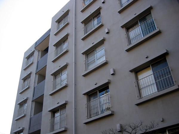 東急西市ヶ尾ドエリングＢ棟の外観