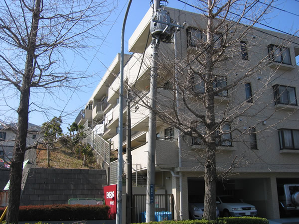 青葉台パークホームズの外観