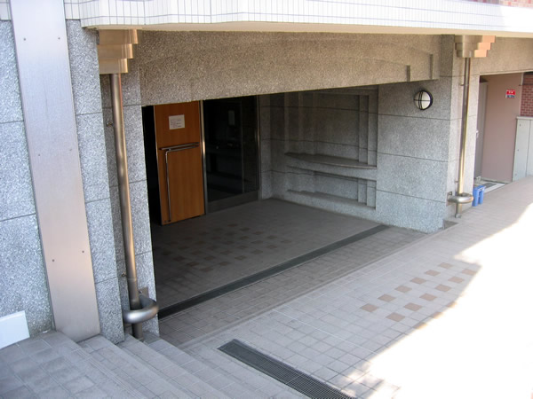 藤和シティホームズ市ヶ尾駅前の外観