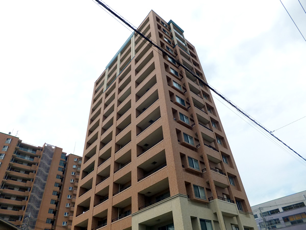 シティハウス中央林間ＥＡＳＴタワーの外観