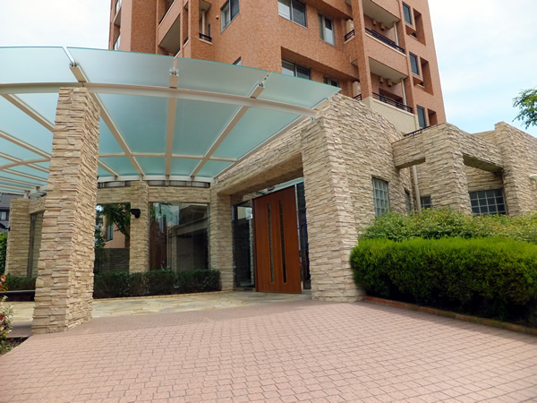 シティハウス中央林間ＥＡＳＴタワーの外観