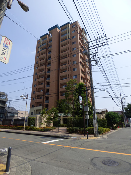 シティハウス中央林間ＥＡＳＴタワーの外観