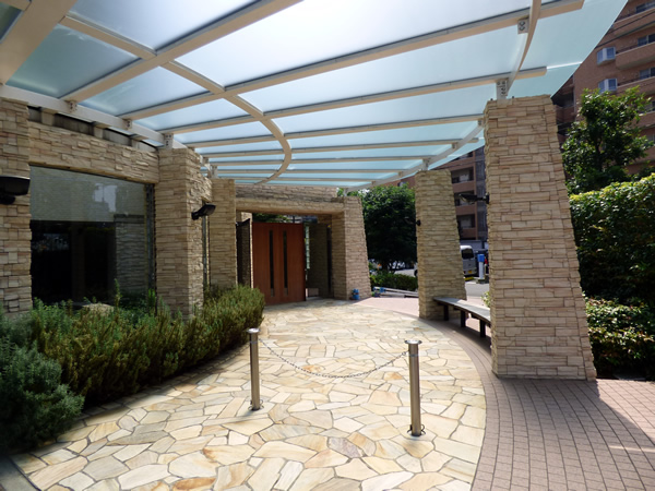 シティハウス中央林間ＥＡＳＴタワーの外観