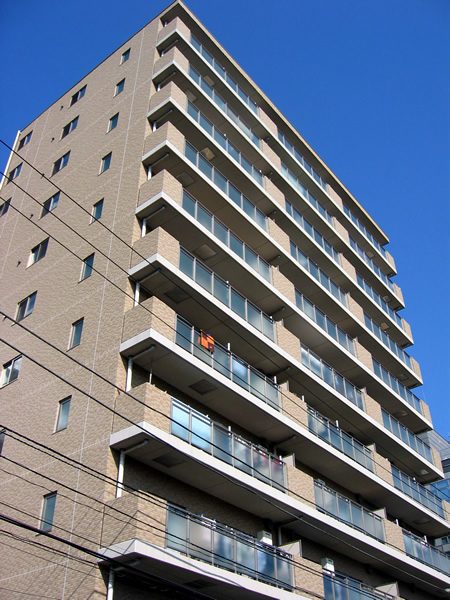 リステージ岸根公園ヴィルクールの外観