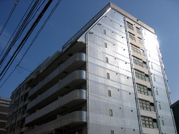 ライオンズプラザ新横浜の外観