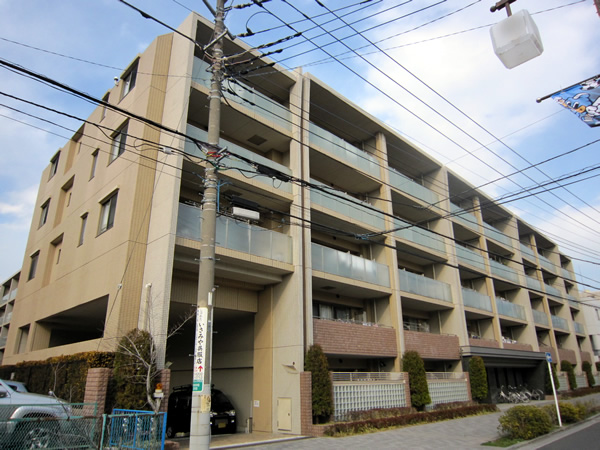 プラウド武蔵小杉の外観