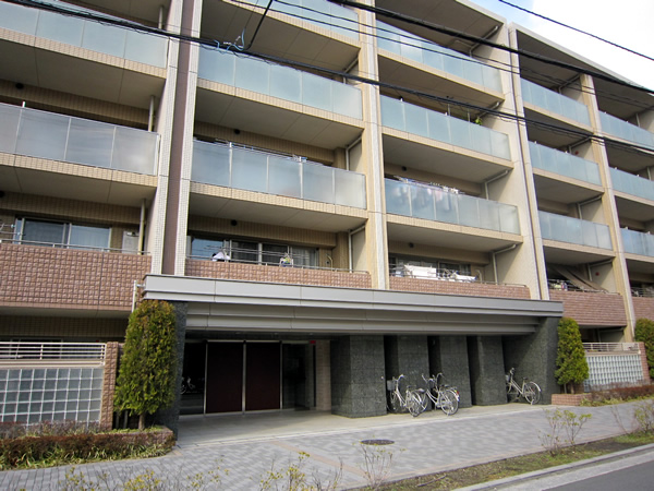 プラウド武蔵小杉の外観