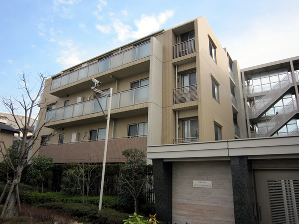 プラウド武蔵小杉の外観