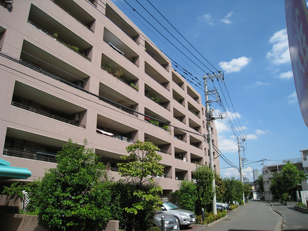 クリオ溝の口1番館の外観