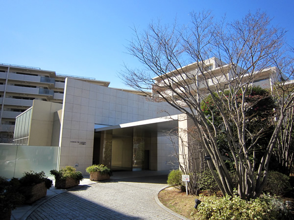 コスモザガーデン二子多摩川の外観