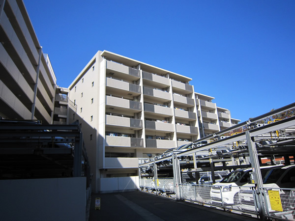 コスモザガーデン二子多摩川の外観