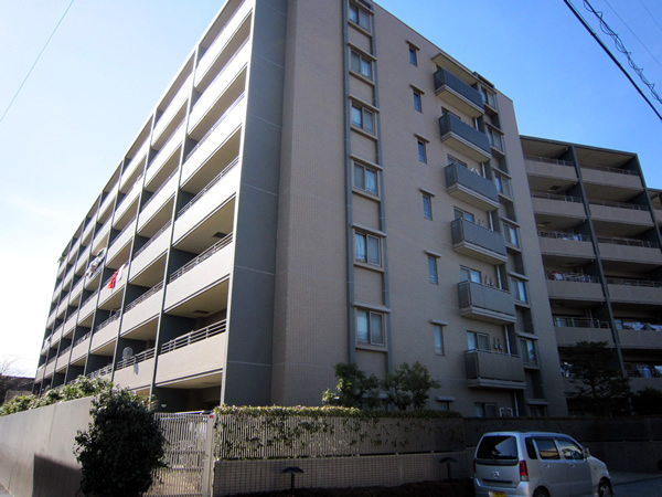 コスモステージ武蔵新城の外観