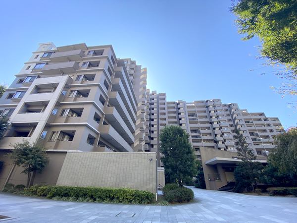 エアーズシティブライトコートの外観