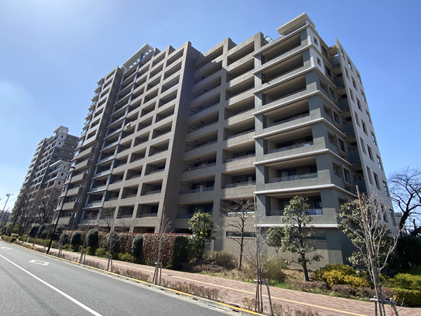 エアーズシティアクアコートの外観