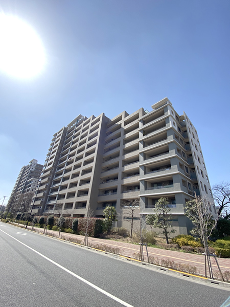 エアーズシティアクアコートの外観