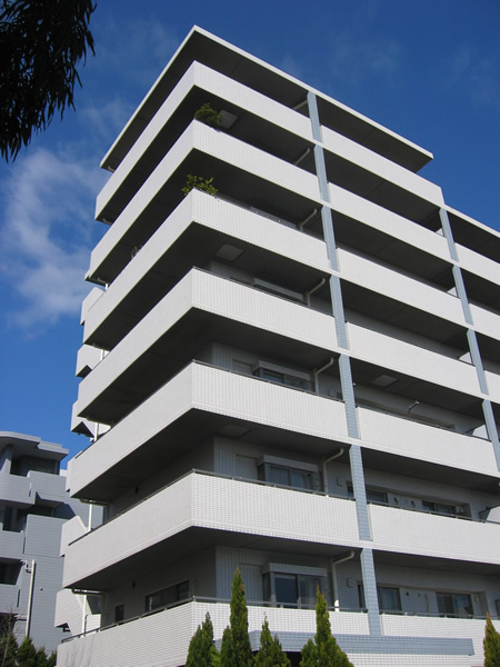 あざみ野パークハウスＢ棟の外観