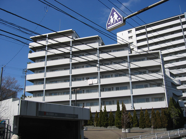 あざみ野パークハウスＢ棟の外観