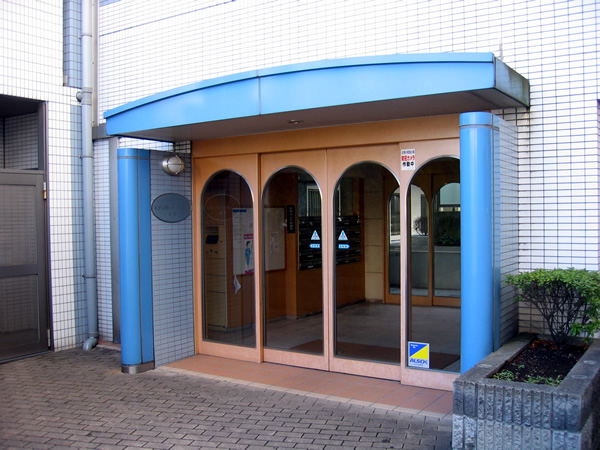 あざみ野パークハウスＢ棟の外観