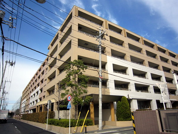 アルス武蔵小杉の外観