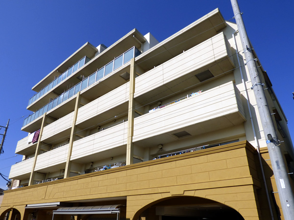 カインドステージ鶴間の外観