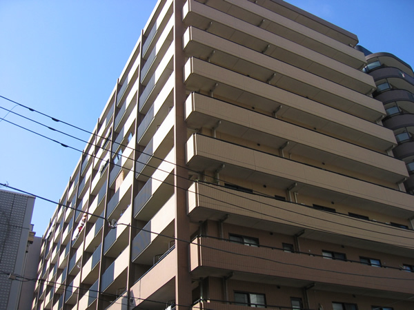 コスモ新横浜の外観