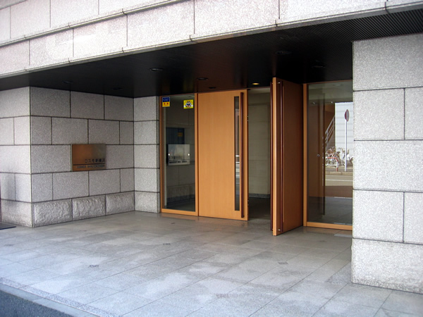 コスモ新横浜の外観