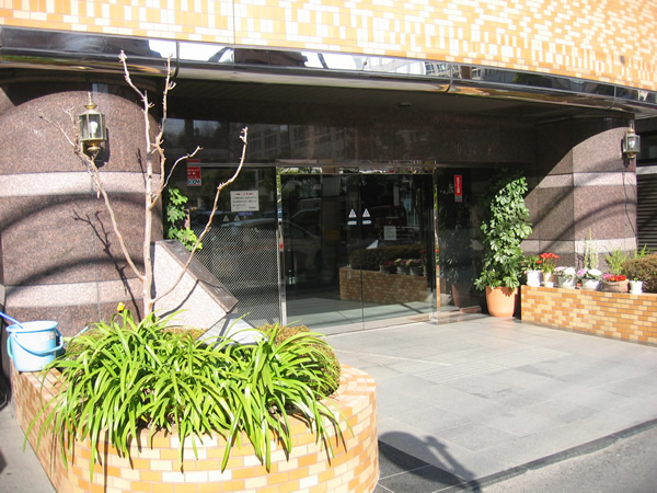 新横浜サニーコートの外観