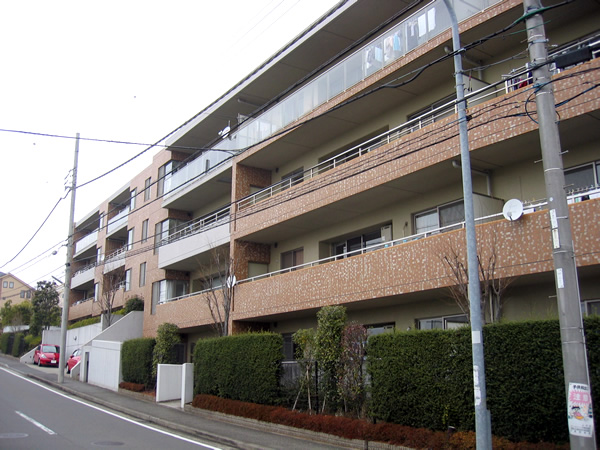 ヒューマンスクエアたまプラーザヒルテイジの外観