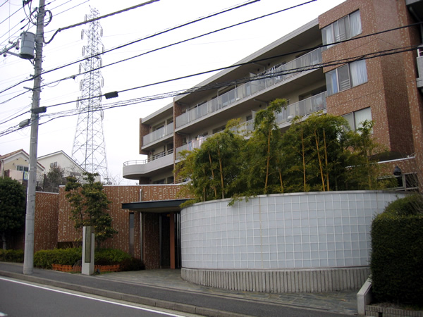 ヒューマンスクエアたまプラーザヒルテイジの外観