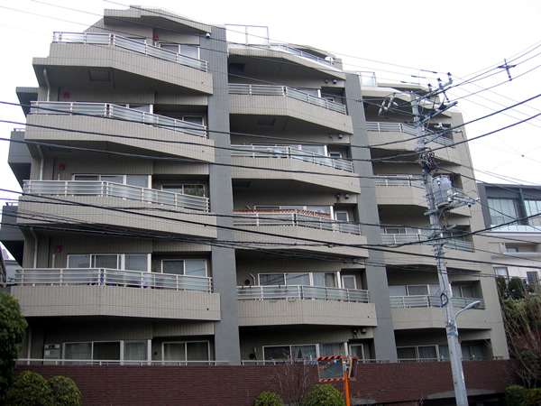 クレッセント池田山の外観