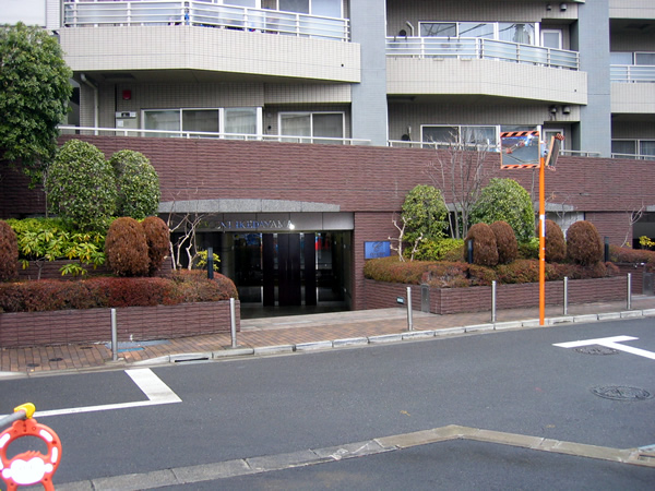 クレッセント池田山の外観