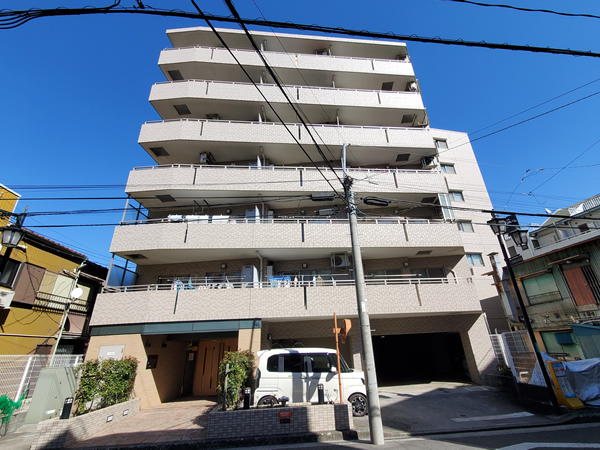 Ｄ’クラディア横浜白楽の外観