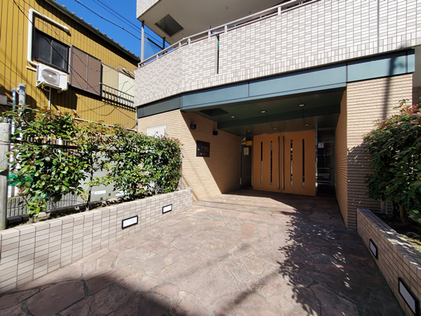 Ｄ’クラディア横浜白楽の外観