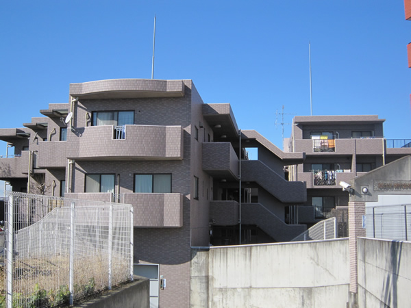 オセアン日吉台グリーンヒルズの外観