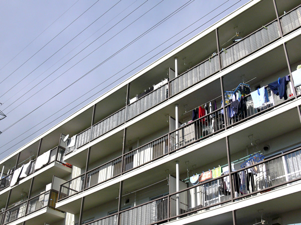 榎が丘住宅A棟の外観