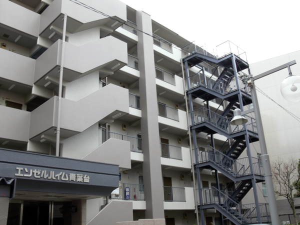 エンゼルハイム青葉台の外観