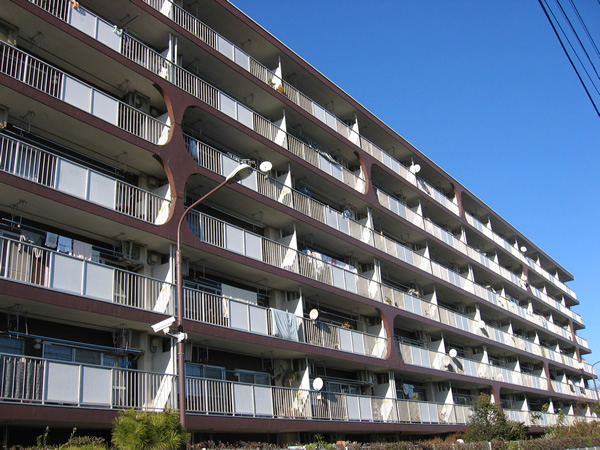 ルネ東林間Ｅ棟の外観