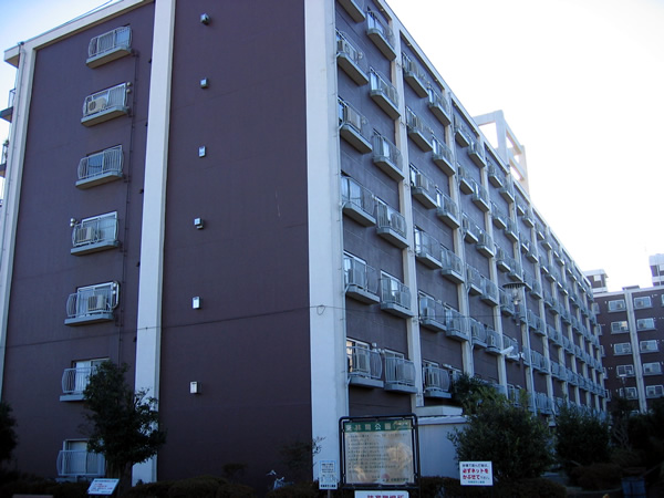 ルネ東林間Ｅ棟の外観