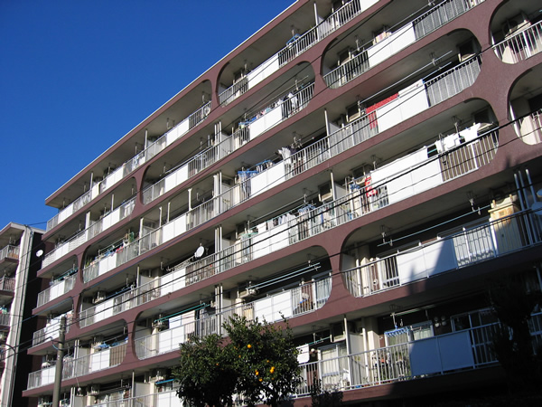 ルネ東林間Ｄ棟の外観